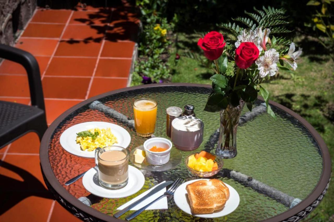 Casa Del Arupo B&B Кито Экстерьер фото